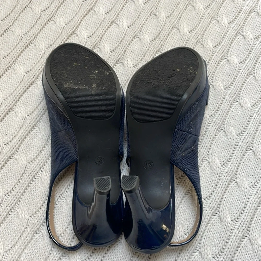 Karen Scott Sz 6.5 navy sling back high heel. Open toe bow 3.5” heel Bonny